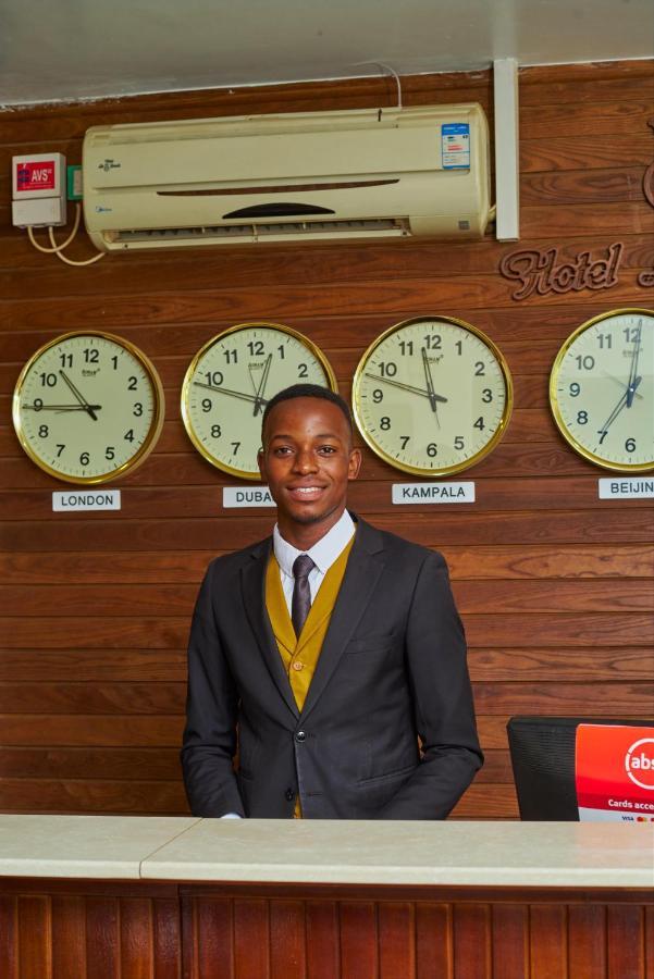 La Grande Hotel Kampala Luaran gambar