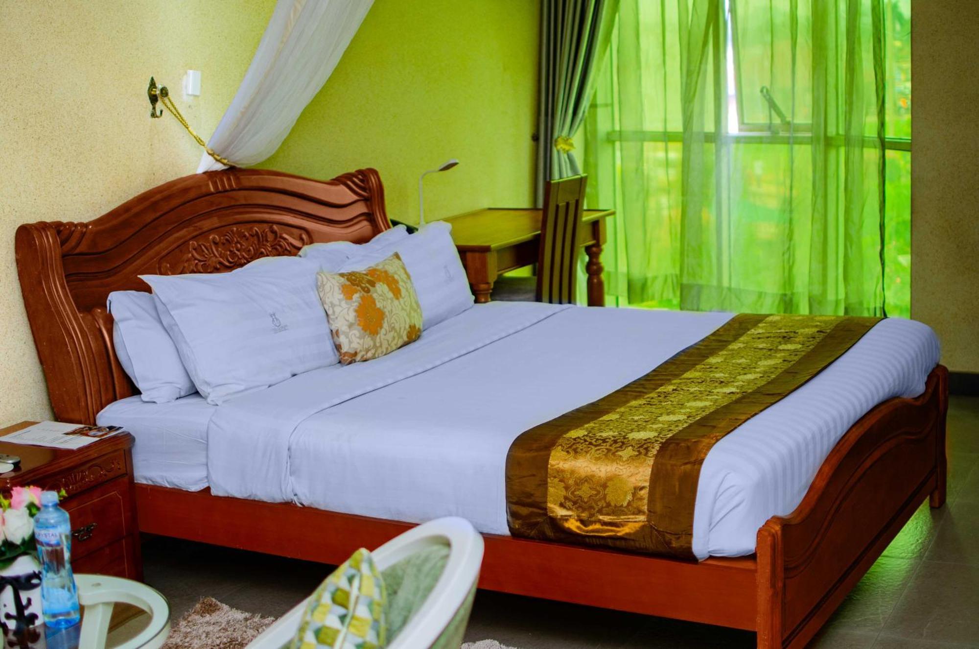 La Grande Hotel Kampala Luaran gambar