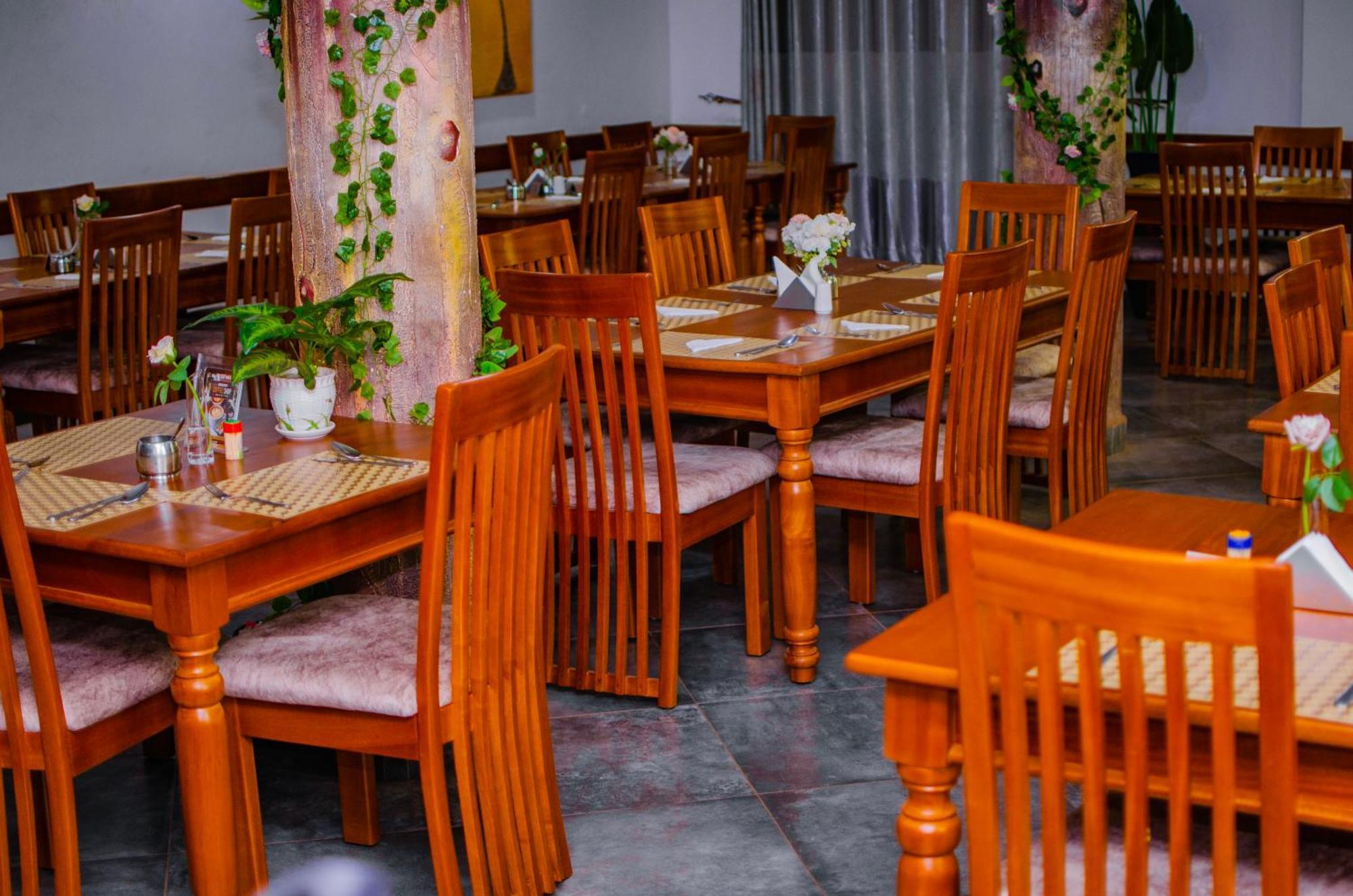 La Grande Hotel Kampala Luaran gambar