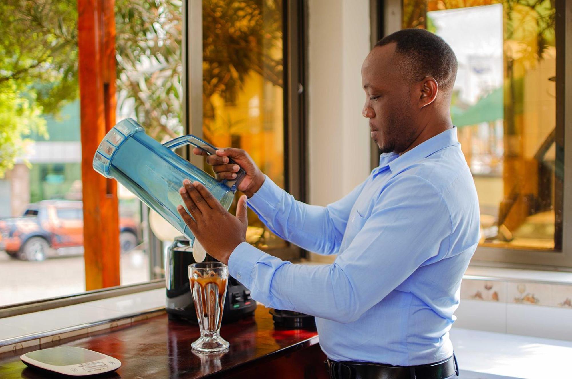 La Grande Hotel Kampala Luaran gambar