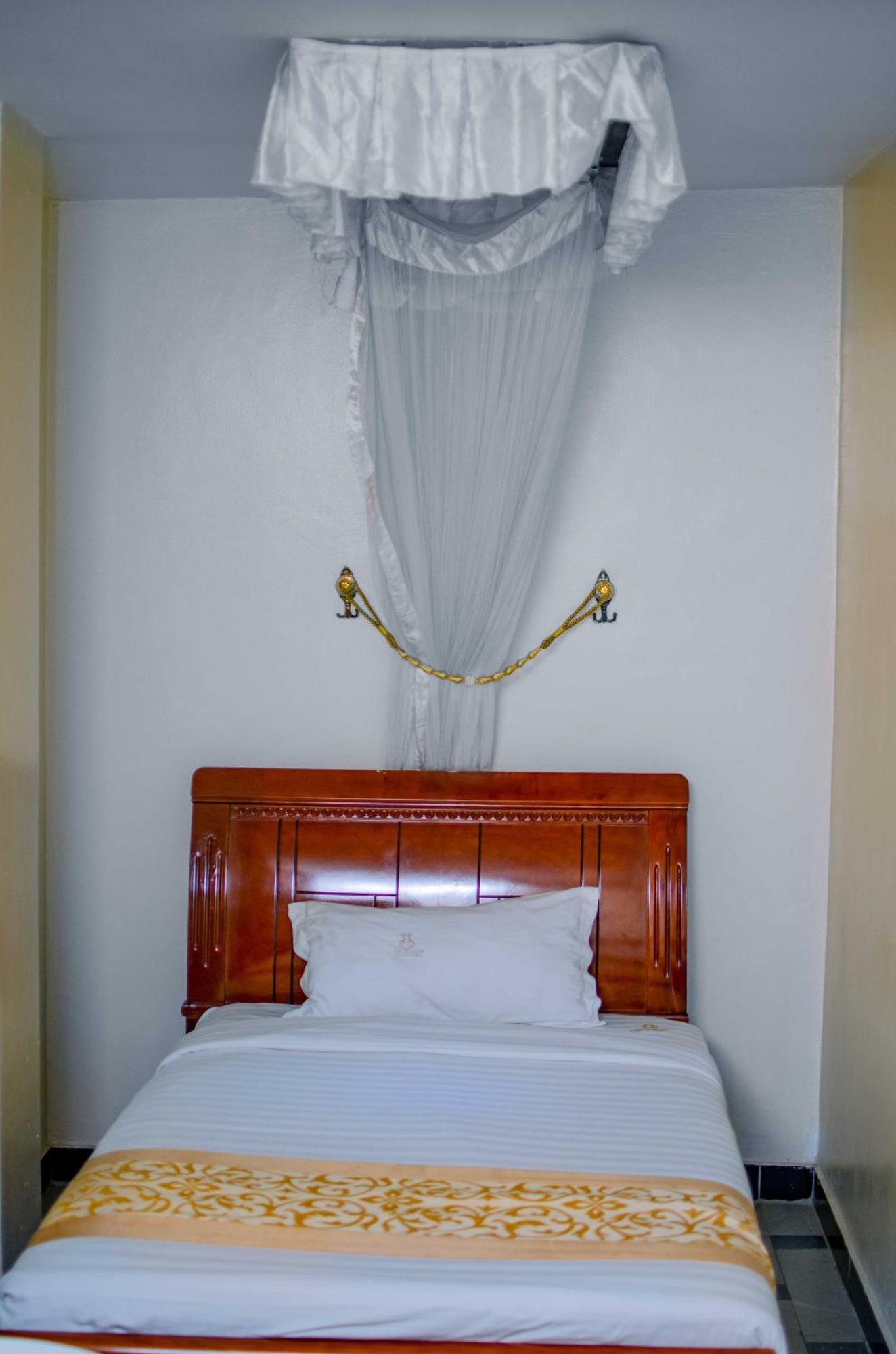 La Grande Hotel Kampala Luaran gambar